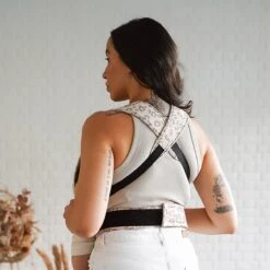 ROOKIE Baby Premium Draagzak- Design Buikdrager - Comfortabel En Ergonomisch - Pasgeboren Babydrager - Peuterdrager - Biologisch Katoen - Super Zacht - Unisex: Voor Mama En Papa (Leoprint Beige) -Bekend Babyproducten Winkel 1200x1198 17