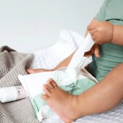 Naïf Plasticvrije Billendoekjes - Voordeelverpakking Box 8 Stuks - 54 Doekjes Per Pak - Met Natuurlijke Ingrediënten -Bekend Babyproducten Winkel 1200x1200 1399