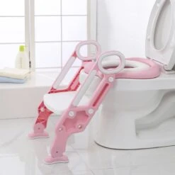 LifeGoods WC Verkleiner Met Trapje - Trainer Met Opstapje - 2 Tot 7 Jaar - Roze/Wit -Bekend Babyproducten Winkel 1200x1200 1892