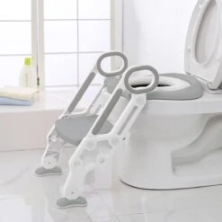LifeGoods WC Verkleiner Met Trapje - Trainer Met Opstapje - 2 Tot 7 Jaar - Grijs/Wit -Bekend Babyproducten Winkel 1200x1200 1905