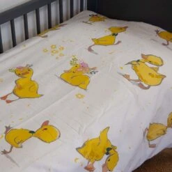 Decoware® Ledikant Dekbedovertrek Eendjes - Katoen Renforce - 100x135 Cm - 40x60 Cm 8 Decoware® Ledikant Dekbedovertrek Eendjes - Katoen Renforce - 100x135 Cm - 40x60 Cm -Bekend Babyproducten Winkel 1200x1200 2484