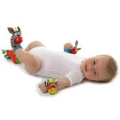 Playgro Pols- En Voetrammelaarset Zebra & Giraf - Set Van 4 Stuks, 2 Polsbandjes En 2 Rammelsokjes -Bekend Babyproducten Winkel 1200x1200 484