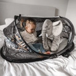 Deryan Baby Luxe Campingbedje – Inclusief Zelfopblaasbare Matras - Zoo -Bekend Babyproducten Winkel 1200x1200 966