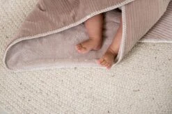 Koeka Omslagdoek Baby Teddy Vik - Roze -Bekend Babyproducten Winkel 1200x799 80