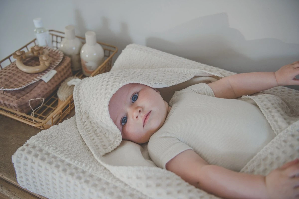 Koeka Omslagdoek Baby Wafel Antwerp - Naturel 7 Koeka Omslagdoek Baby Wafel Antwerp - Naturel - Afbeelding 5