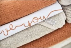 Jollein Baby Laken Ledikant 120x150cm Love You - Caramel -Bekend Babyproducten Winkel 1200x811 8