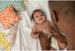 Zwitsal - Slaap Zacht - Massage Olie Lavendel - 3 X 200ml - Voordeelpack 9 Zwitsal - Slaap Zacht - Massage Olie Lavendel - 3 X 200ml - Voordeelpack -Bekend Babyproducten Winkel 1200x813 7