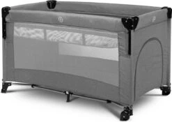 Reisbedje Met Wielen - Logeerbed - Vakantie Bed - Campingbedje - Drop Down Side -Bekend Babyproducten Winkel 1200x849 2