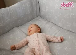 Steff - Parkomrander - Boxomrander 340x29 Cm - Print Schommelpaardjes - OEKO-TEX Standard 100 9 Steff - Parkomrander - Boxomrander 340x29 Cm - Print Schommelpaardjes - OEKO-TEX Standard 100 -Bekend Babyproducten Winkel 1200x880 7