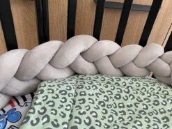 IL BAMBINI Gevlochten Baby Bed Bumper Treccia - Bedomrander - Box Omrander - Hoofdbeschermer - Boxrand - Bedbumper - Stootrand - Boxomrander - (3 Meter) Grijs -Bekend Babyproducten Winkel 1200x899 10