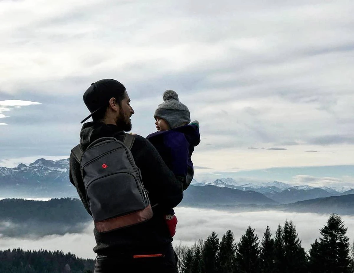 Stoere Luiertas - Rugzak - Inclusief Verschoningsmatje - Zwart 13 Stoere Luiertas - Rugzak - Inclusief Verschoningsmatje - Zwart - Afbeelding 11