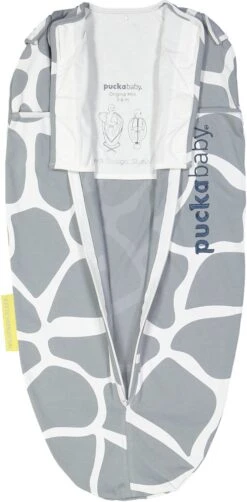 Puckababy Inbakerslaapzak Original Mini - 3-6 Maanden - Giraph Sky -Bekend Babyproducten Winkel 590x1200 3
