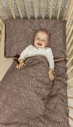 Meyco Cheetah/Uni Dekbedovertrek Ledikant - Chocolate - 100x135cm -Bekend Babyproducten Winkel 692x1200 5