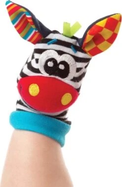 Playgro Pols- En Voetrammelaarset Zebra & Giraf - Set Van 4 Stuks, 2 Polsbandjes En 2 Rammelsokjes -Bekend Babyproducten Winkel 783x1200 1