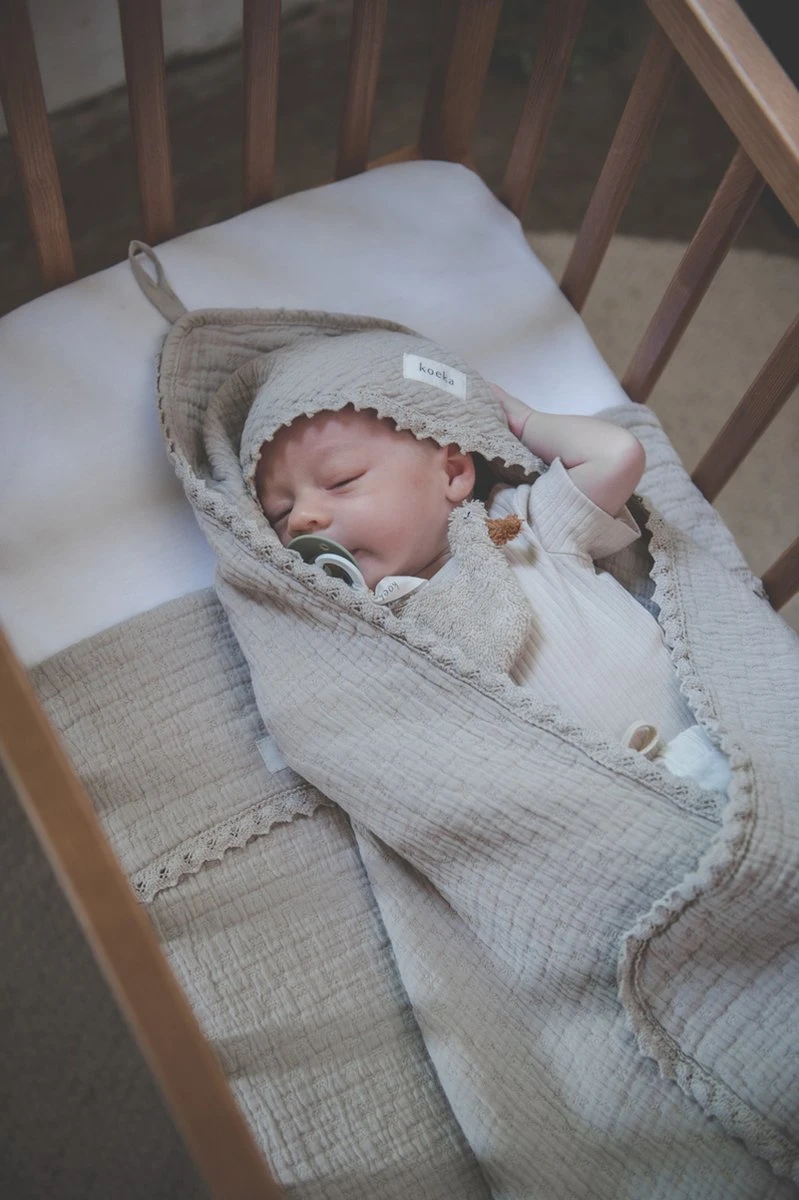 Koeka Baby Omslagdoek Elba - Katoen - Taupe 5 Koeka Baby Omslagdoek Elba - Katoen - Taupe - Afbeelding 3