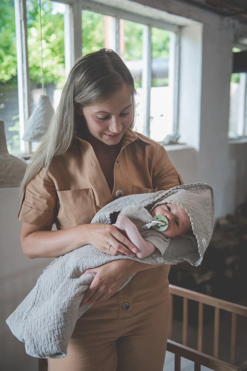 Koeka Baby Omslagdoek Elba - Katoen - Taupe 6 Koeka Baby Omslagdoek Elba - Katoen - Taupe - Afbeelding 4