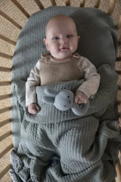 Nijntje Green Knit Rammelaar -Bekend Babyproducten Winkel 799x1200 8