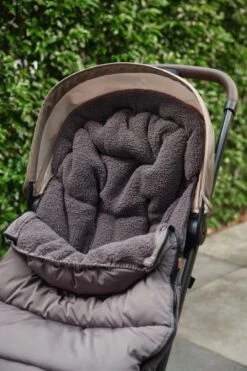 Jollein Voetenzak Voor Buggy & Wandelwagen - Grey -Bekend Babyproducten Winkel 800x1200 104