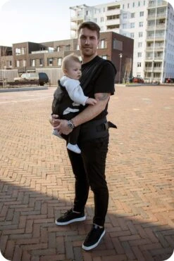 Deryan Pack Luxe Ergonomische Draagzak - Babydrager + Opbergvakjes - Zwart -Bekend Babyproducten Winkel 800x1200 111