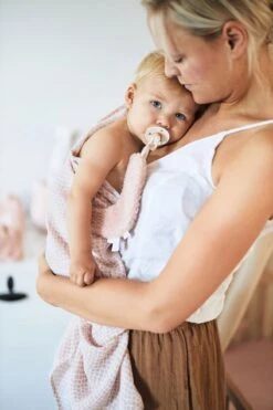 Jollein Speendoekje Moon - Pale Pink -Bekend Babyproducten Winkel 800x1200 139