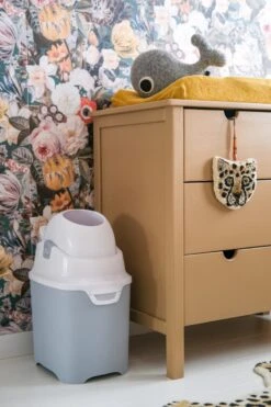 DiaperChamp ONE - Soft Silver - Standaard Luieremmer 39 DiaperChamp ONE - Soft Silver - Standaard Luieremmer -Bekend Babyproducten Winkel 800x1200 169