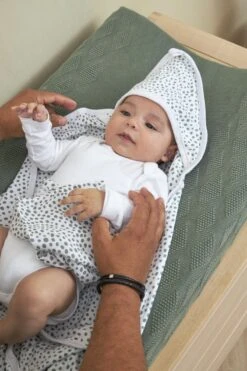 Meyco Badcape Basic Jersey/Cheetah 2-pack - Forest Green - 80x80cm 10 Meyco Badcape Basic Jersey/Cheetah 2-pack - Forest Green - 80x80cm -Bekend Babyproducten Winkel 800x1200 179