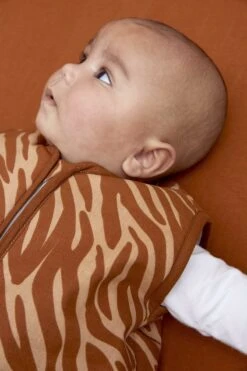 Meyco Jersey Hoeslaken Boxmatras - Camel - 75x95cm -Bekend Babyproducten Winkel 800x1200 244