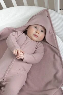 Baby's Only Gebreide Wikkeldeken - Omslagdoek Baby Pure - Caramel - 75x75 Cm - 100% Ecologisch Katoen - Geschikt Voor Drie- En Vijfpuntsgordel -Bekend Babyproducten Winkel 800x1200 298