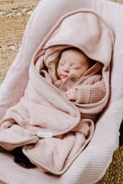 Baby's Only Wikkeldeken - Omslagdoek Baby Cozy - Warm Linen - Met Voetjes - Geschikt Voor Drie- En Vijfpuntsgordel - Extra Zacht -Bekend Babyproducten Winkel 800x1200 348
