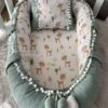 Jaju Baby - Babynestje En Hoofdkussen - Organische Katoen - Antibacterieel Babynestje - Anti-Allergisch Babynestje - Groen En Gazelle Patroon - 74 X 40 Cm -Bekend Babyproducten Winkel 800x1200 414