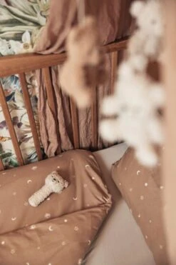 Jollein Baby Overtrek Ledikant 100x135/140cm Stargaze - Biscuit -Bekend Babyproducten Winkel 800x1200 433