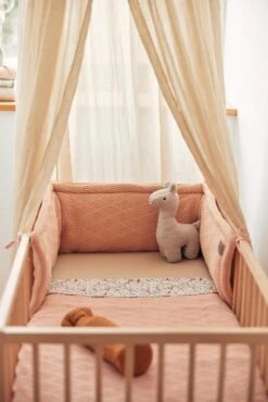 Jollein Bedomrander River Knit 180x35cm - Pale Pink 15 Jollein Bedomrander River Knit 180x35cm - Pale Pink -Bekend Babyproducten Winkel 801x1200 64