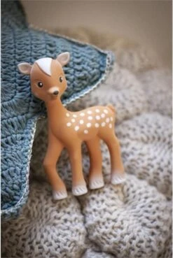 Sophie De Giraf- Bijtspeelgoed - FanFan Het Hertje - 100% Natuurlijk Rubber -Bekend Babyproducten Winkel 804x1200 1