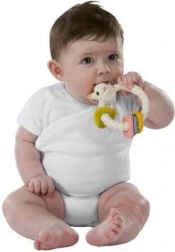 Sophie De Giraf - So Pure - Bijtring - Colorings - 100% Natuurlijk Rubber -Bekend Babyproducten Winkel 834x1200 2