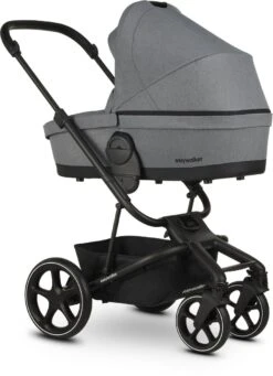 Easywalker Harvey 3 / Harvey³ Voordeelset Bestaande Uit Kinderwagen, Reiswieg, Voetenzak, Regenhoes Voor Zitting En Reiswieg, Hoes Voor De Reiswiegmatras - Kleur Fossil Grey -Bekend Babyproducten Winkel 870x1200 4