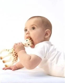 Sophie De Giraf - Bijtspeeltje - In Witte Geschenkdoos -Bekend Babyproducten Winkel 942x1200 1