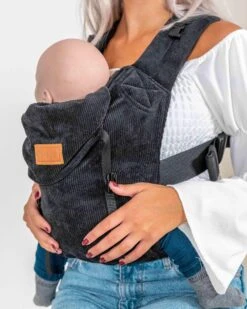 ByKay - Draagzak - Click Carrier Classic - Ribbed Velvet Smoky Black 10 ByKay - Draagzak - Click Carrier Classic - Ribbed Velvet Smoky Black -Bekend Babyproducten Winkel 960x1200 15