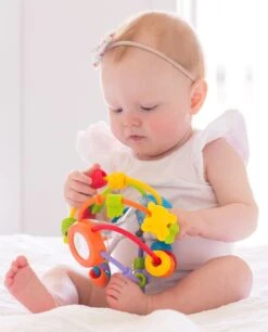Playgro Speel En Leerbal - Grijp- En Bijtspeelgoed - Klikklak Geluiden - Spiegeltje - Kralen - Cilinder Met Rattelende Ballen -Bekend Babyproducten Winkel 969x1200 3